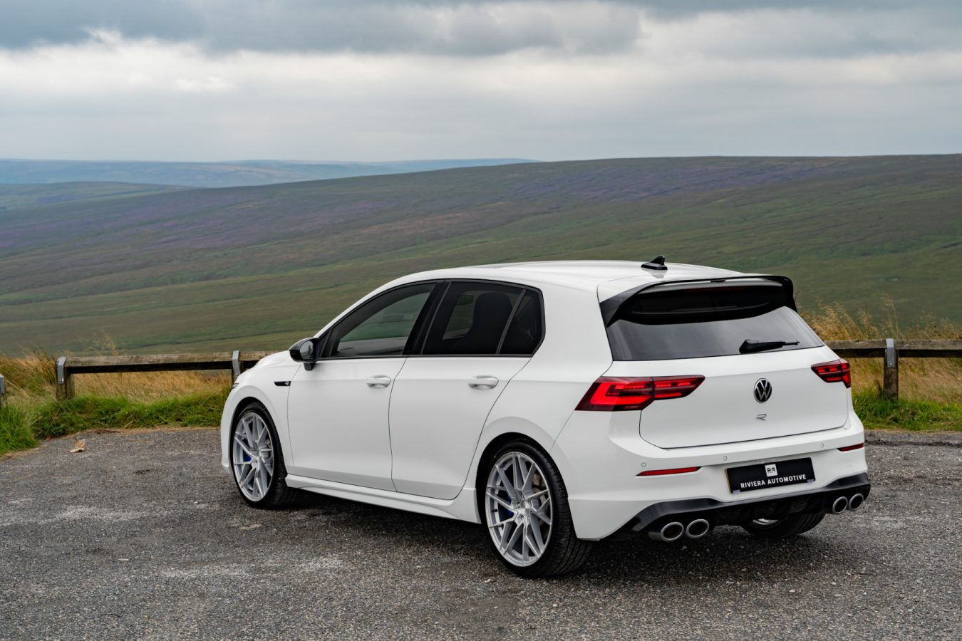 Volkswagen-Golf-R-mk8-Riviera-RF106-Flow-Formed-Alloy-Wheels