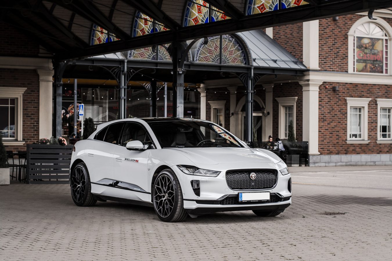 Jaguar I-Pace EV400 Riviera RF108 BPDT