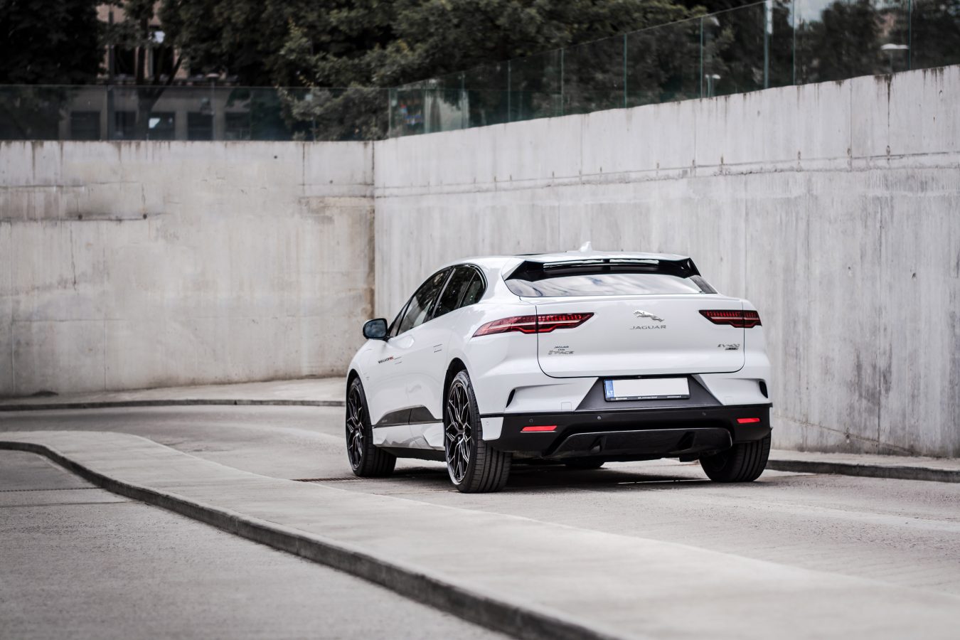 Jaguar I-Pace EV400 Riviera RF108 BPDT